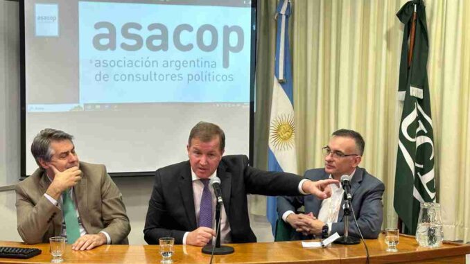 Serenellini participó del encuentro de la Asociación Argentina de Consultores Políticos