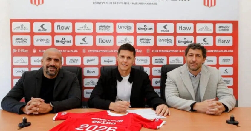 Guido Carrillo renueva su contrato con Estudiantes y seguirá hasta 2026 en el club