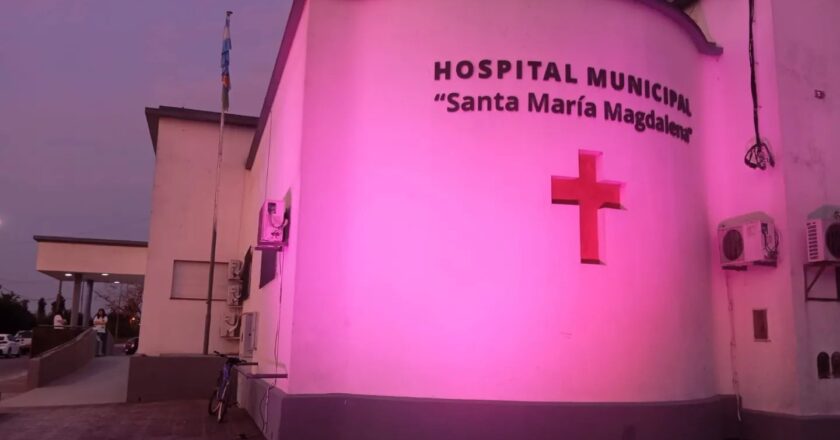 Nuestro Hospital se iluminó de rosa