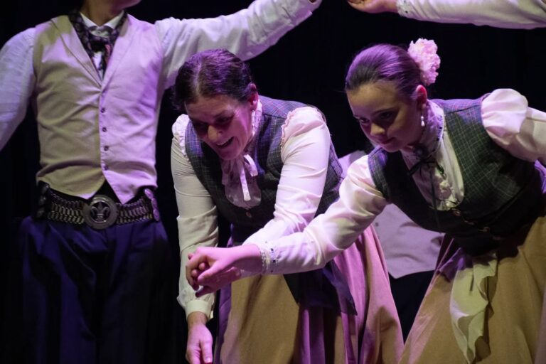 Muestra de los Talleres Municipales de Danzas Folklóricas