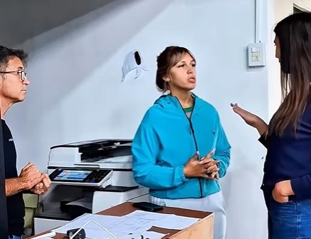 El Municipio entregó una fotocopiadora al Instituto Superior N° 58 y refuerza el acompañamiento a estudiantes