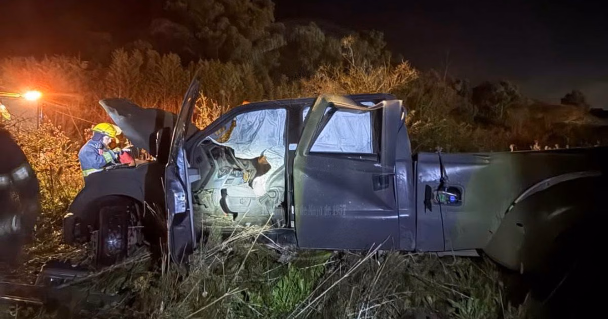 Una camioneta militar volcó en Ruta 11 cuando regresaba hacia La Plata