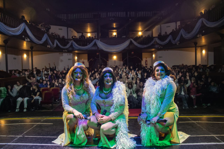 S.O.S Radio Show se presentó a sala llena en el Teatro Español de Magdalena –