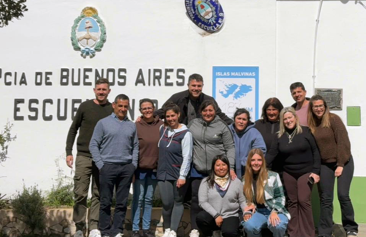 Hourcade confirmó la construcción de nuevas aulas para la Escuela 9 de La Clelia ante el crecimiento de la matrí...